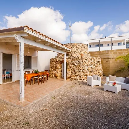 Callistos Trullo Torre Vado 아파트