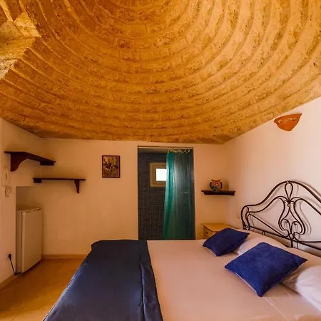 Callistos Trullo Torre Vado *
