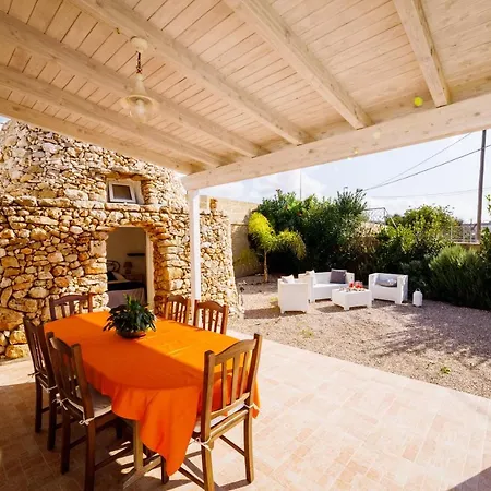 Callistos Trullo Torre Vado *
