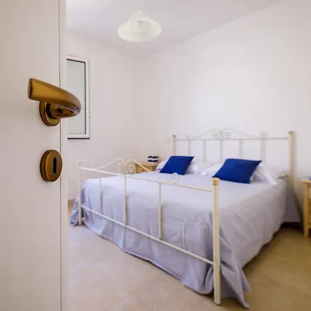 Callistos Trullo Torre Vado Apartment